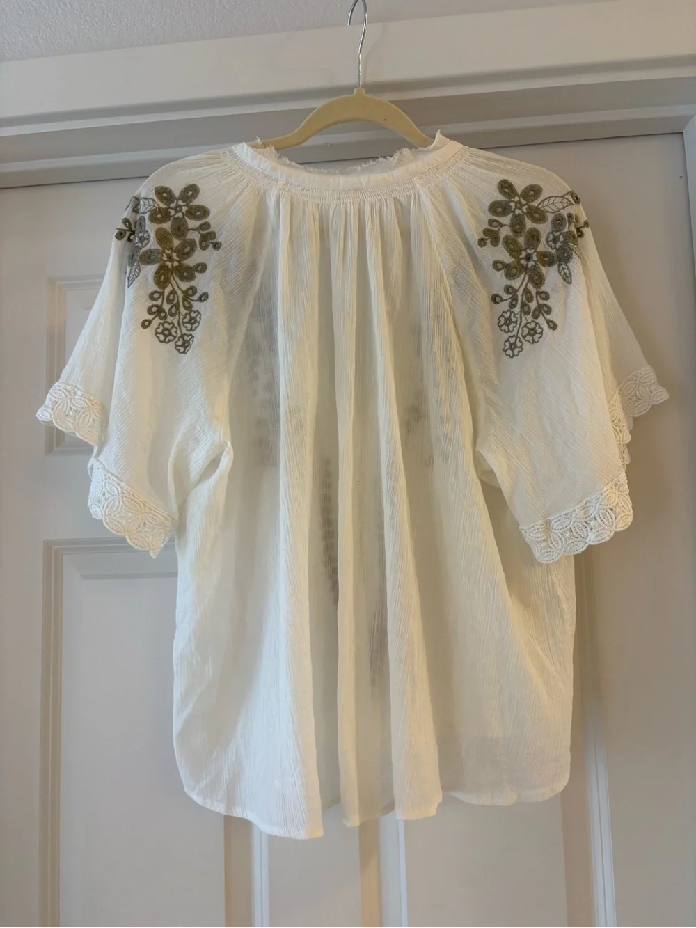 Free People Dahlia Embroidered Blouse Ivory Boho Lace Flutter Sleeve Size M - Picture 6 of 7